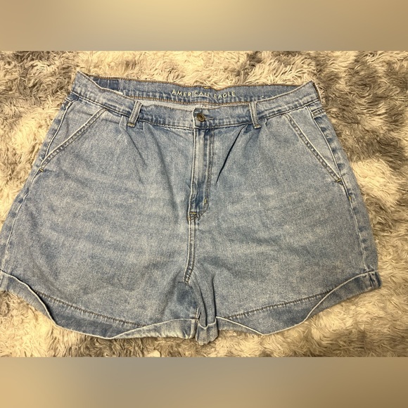 American Eagle Outfitters Pants - American Eagle Denim Mom Shorts Sz 16